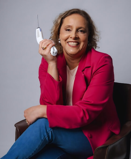 Dr. Antonieta Zabeu, veterinarian specialized in photobiomodulation